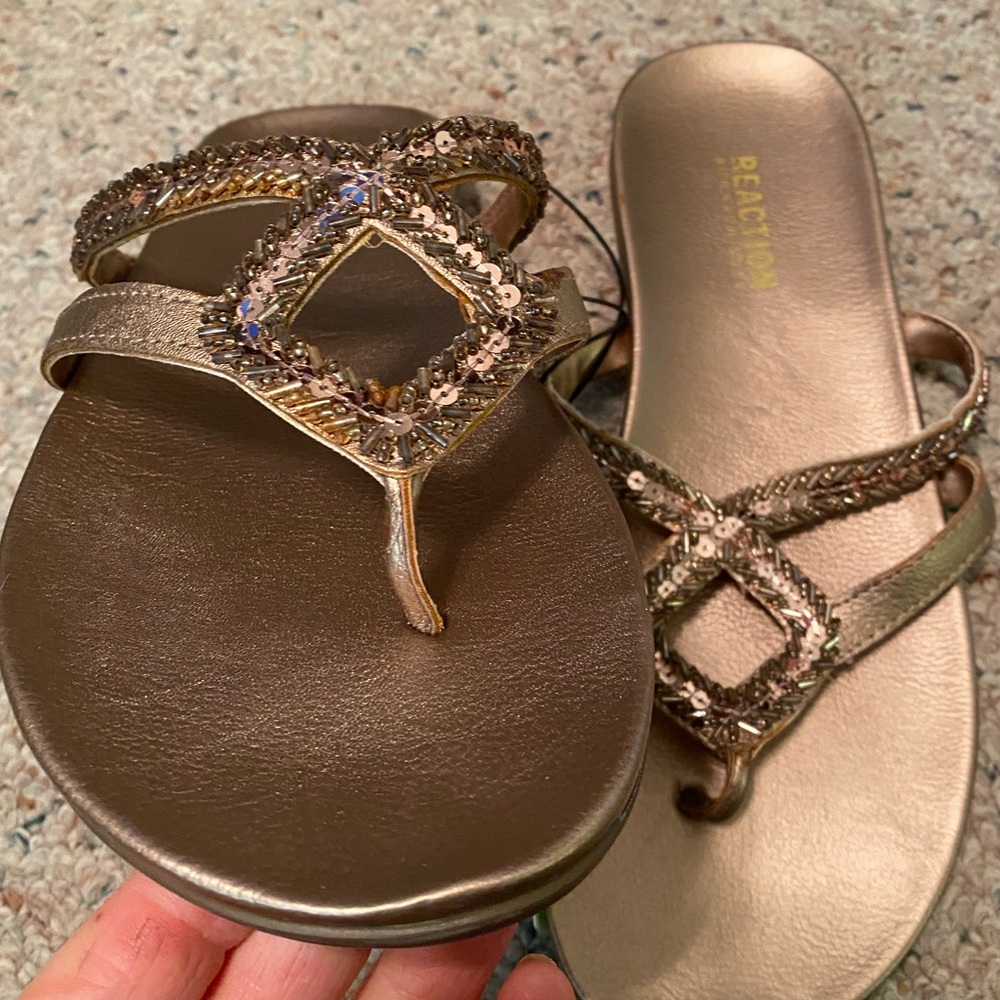 NEW! Kenneth Cole Reaction Jewel 2 Sandal Rose Gold - Picture 3 of 10
